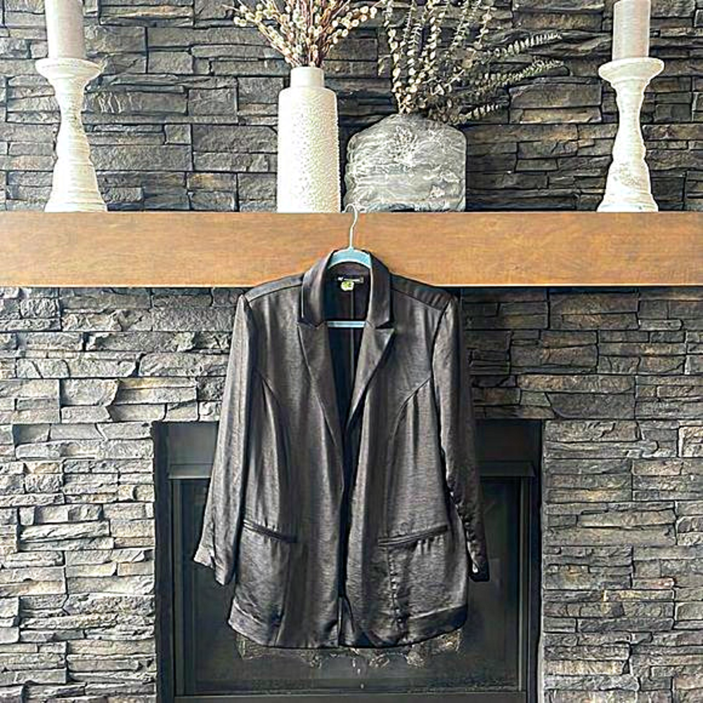 Gorgeous‎ satin black blazer
